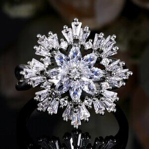 🎁Sweet Snowflake Zircon Lovely Dainty Flower Rings For Women, MARR9046